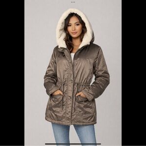 Riley & James Slate Gray Faux Fur Lined Hooded Winter Jacket L Warm Plush